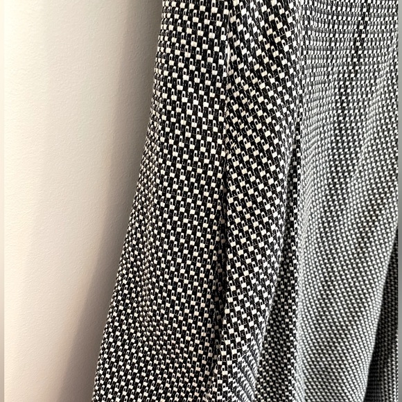 Country Road Sleeveless Dress - Picture 4 of 10